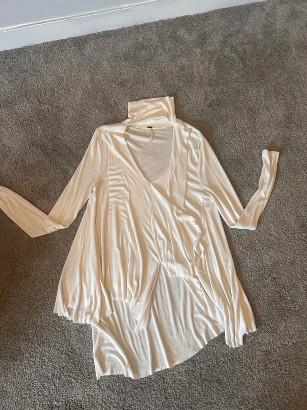 ALO Yoga Ribbed Cream V-Neck Tunic with Scarf Detail